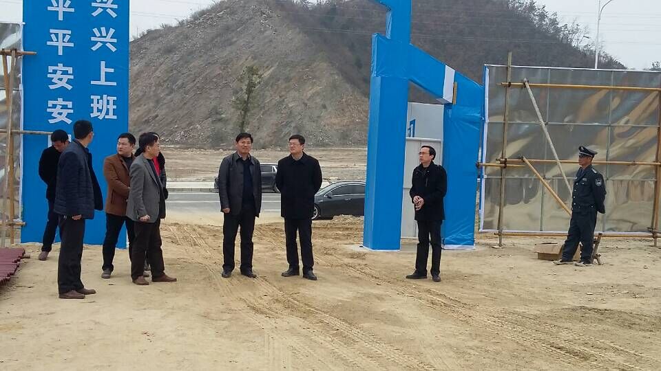 é^^Lw鸣|LI@ČWF{3